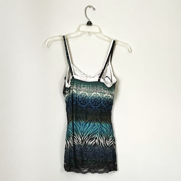 Almost Famous blue ombré fancy tank top. Juniors Size M. - Picture 2 of 9